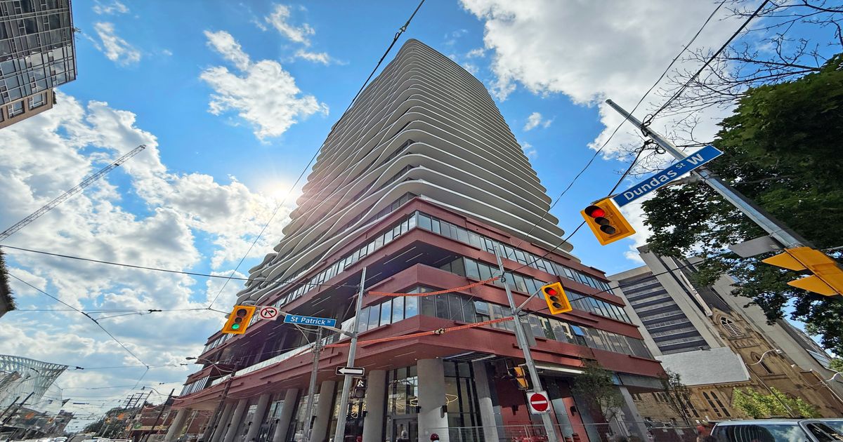 280 Dundas Street W Toronto