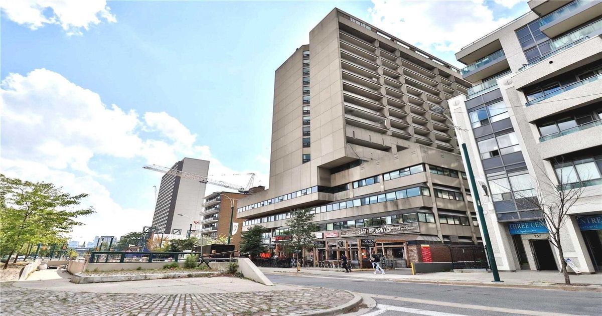720 Spadina Avenue Toronto
