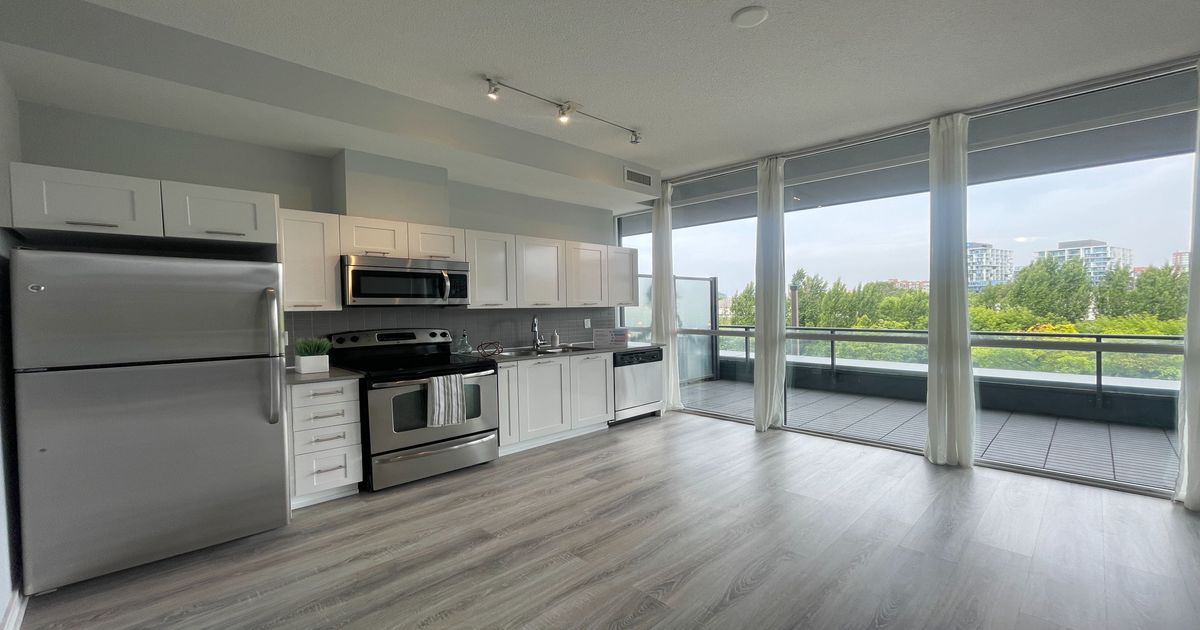 169 FORT YORK Boulevard Toronto