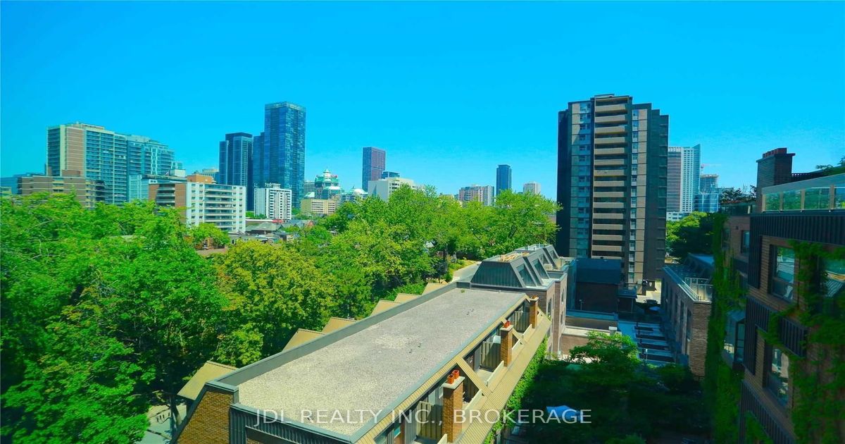 17 Dundonald Street Toronto