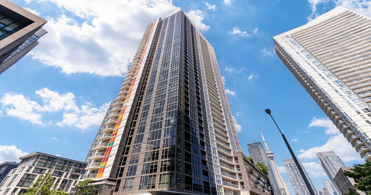 85 Queens Wharf Road Toronto