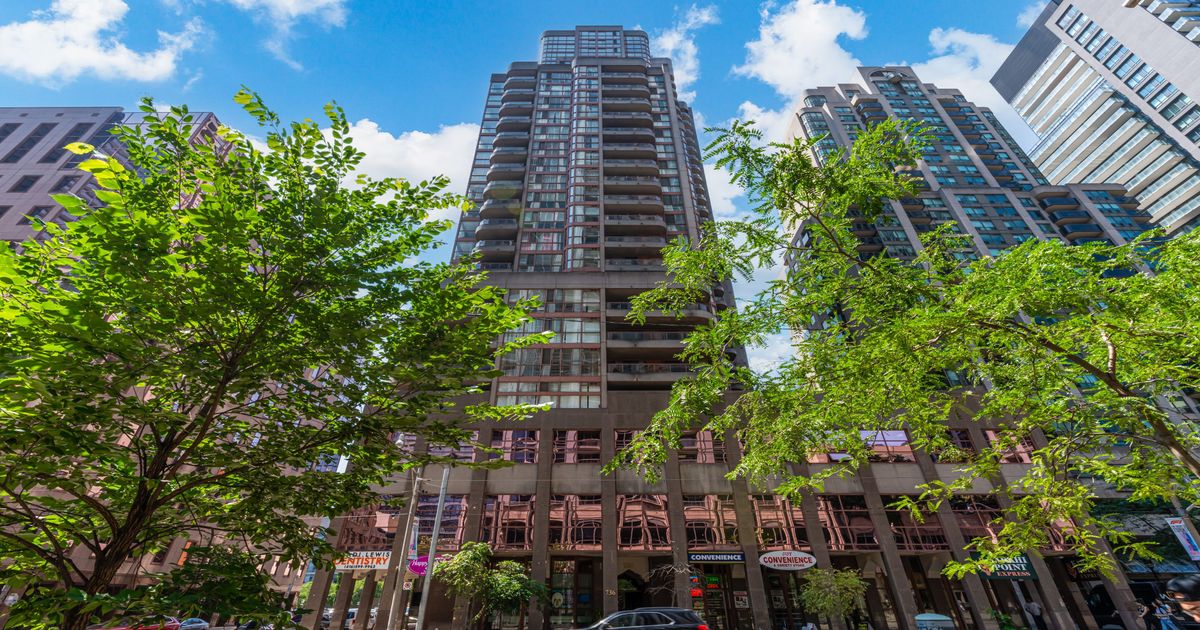 736 Bay Street Toronto