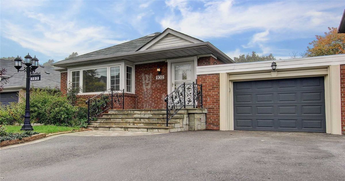 102 Mcgillivray Avenue Toronto