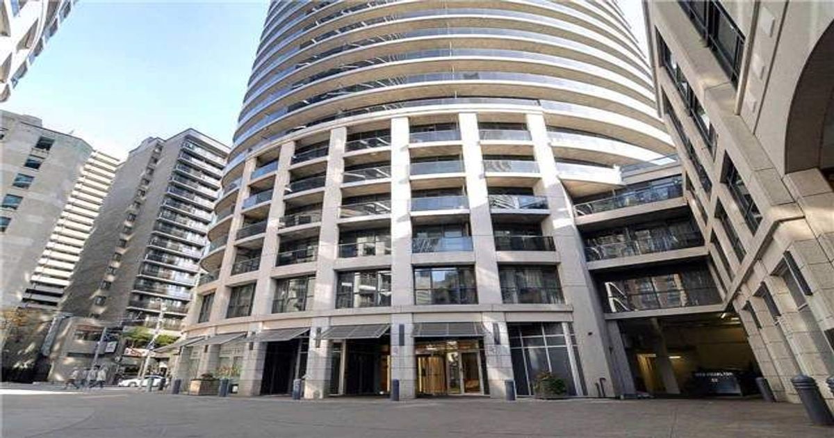 25 Carlton Street Toronto