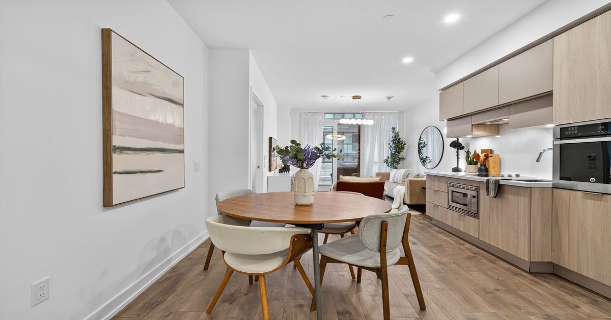 39 Roehampton Avenue Toronto