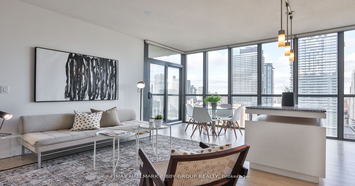 110 Charles Street E Toronto