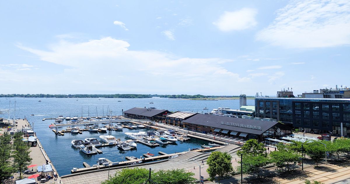 230 Queens Quay W Toronto