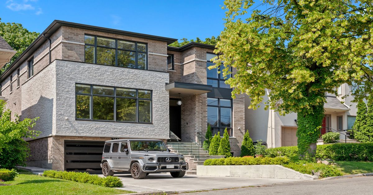 264 Joicey Boulevard Toronto