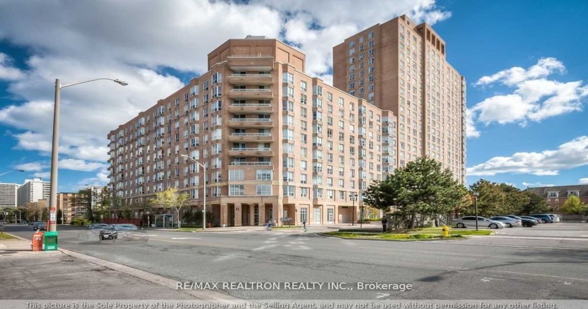 11 Thorncliffe Park Drive Toronto