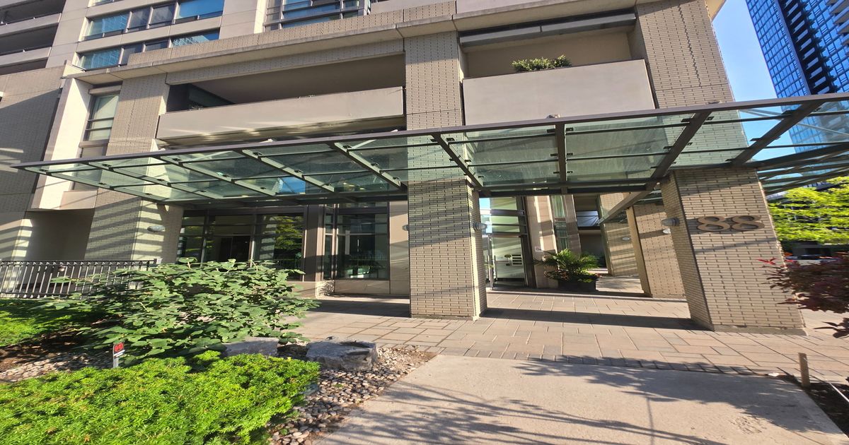 88 Broadway Avenue W Toronto