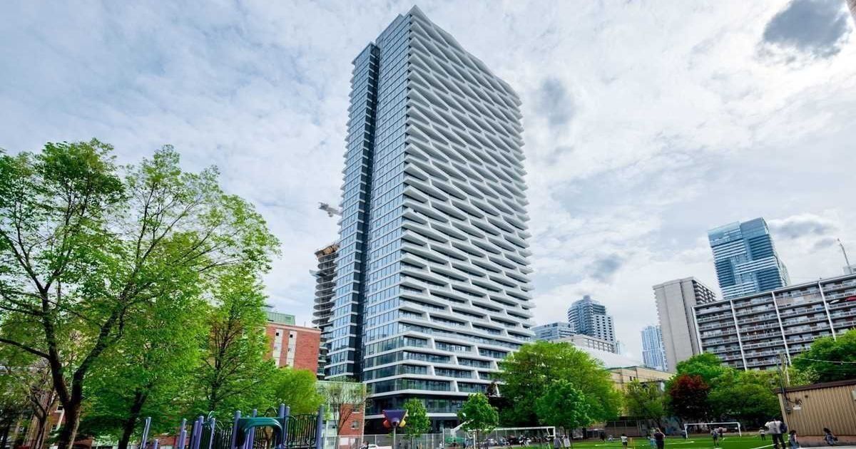 85 wood Street Toronto