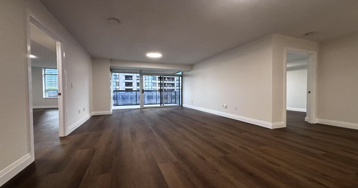 880 Grandview Way Toronto