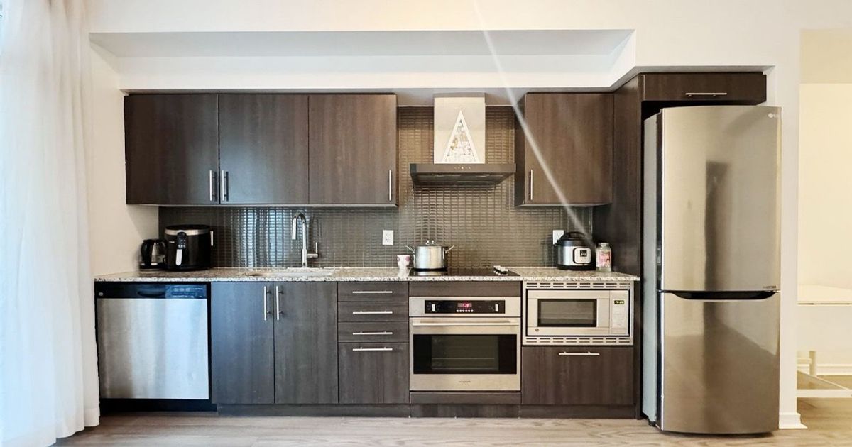352 Front Street W Toronto