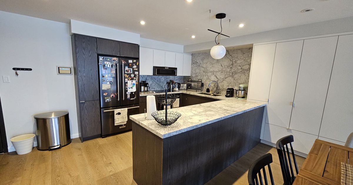 25 The Esplanade N/A Toronto