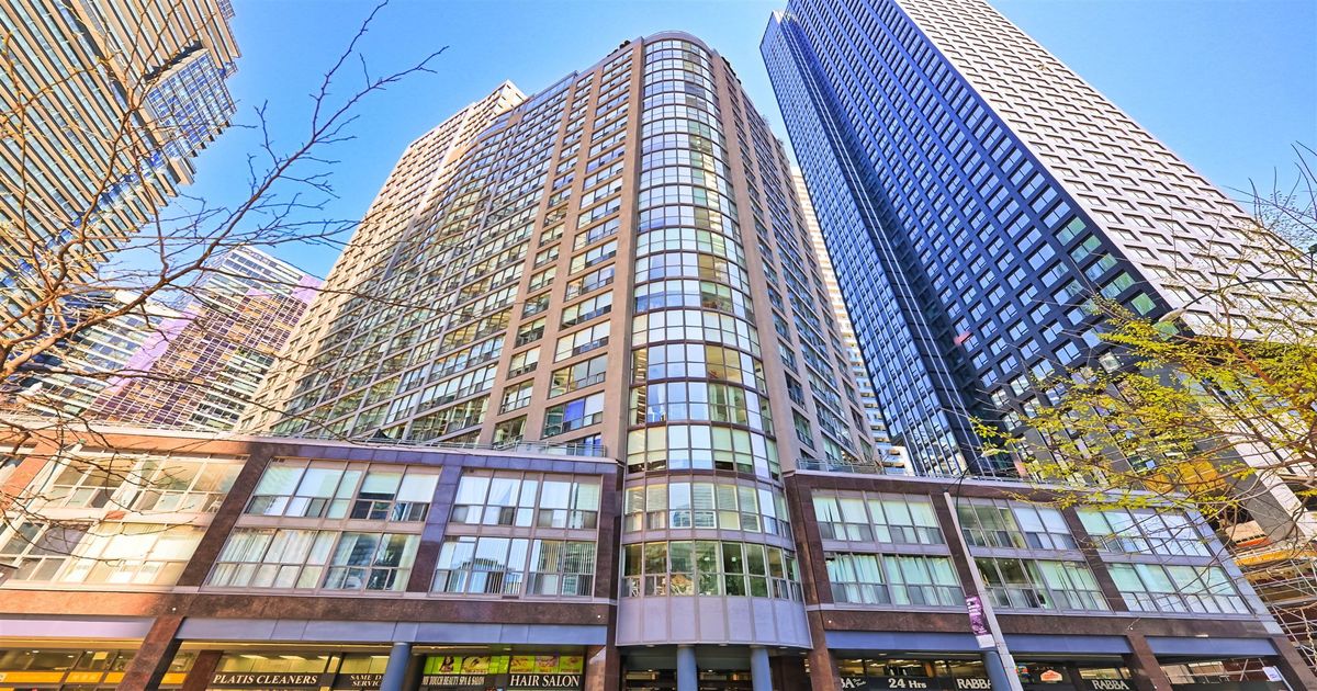 24 Wellesley Street W Toronto