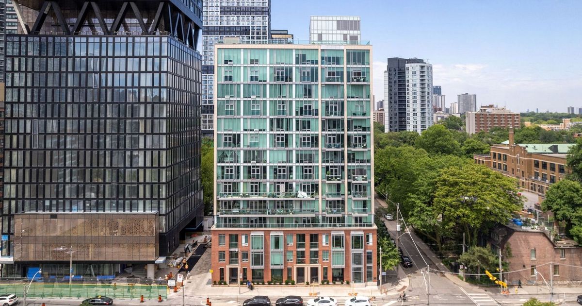 220 George Street Toronto