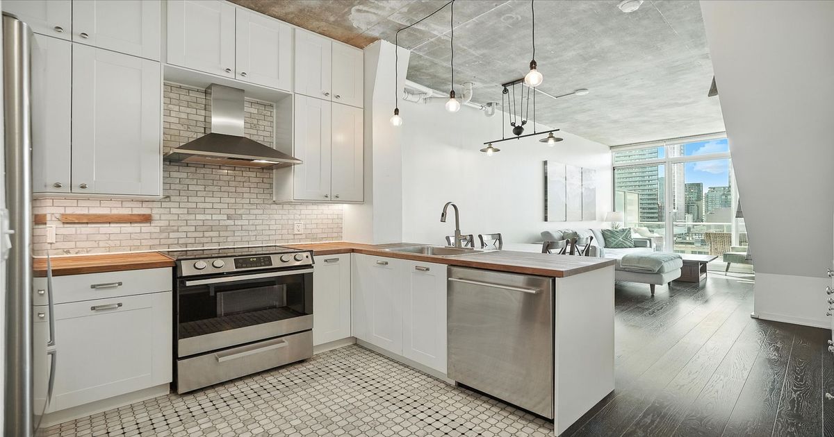 388 Richmond Street W Toronto