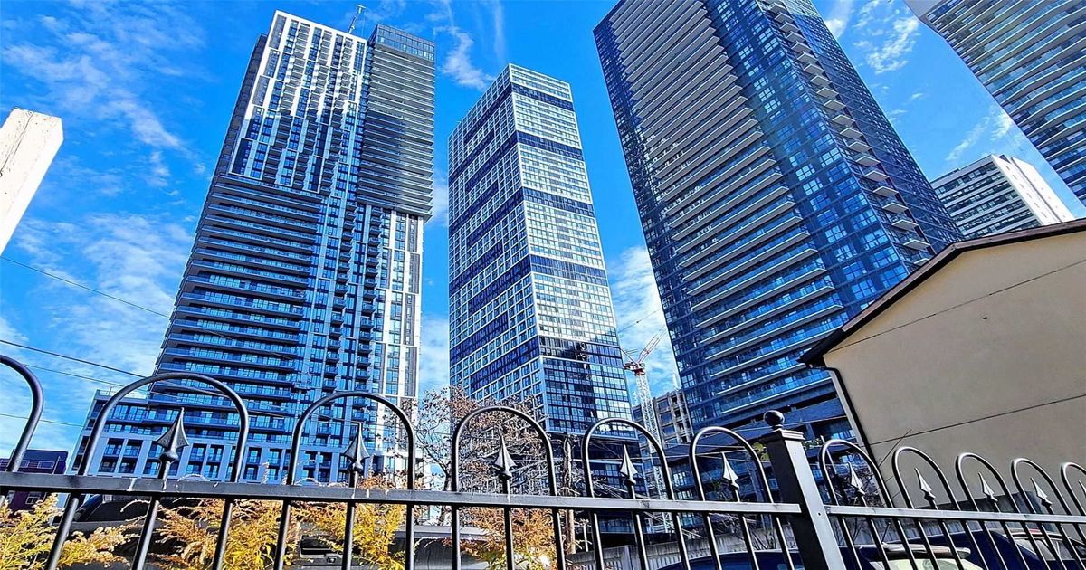 181 Dundas Street E Toronto