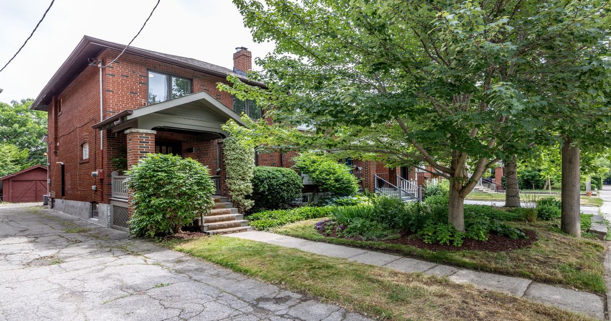33 Belcourt Road Toronto