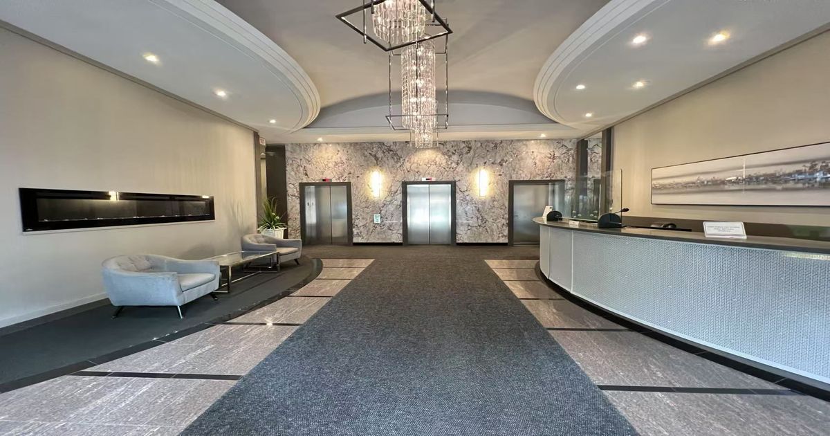 555 Yonge Street Toronto