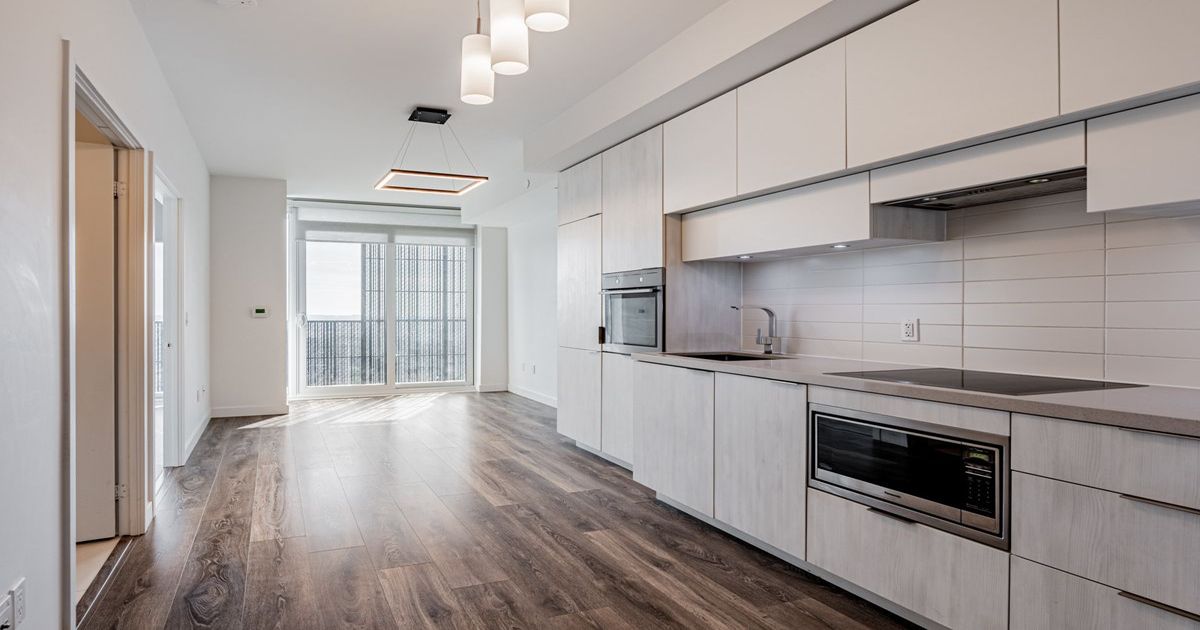 8 Eglinton Avenue E Toronto