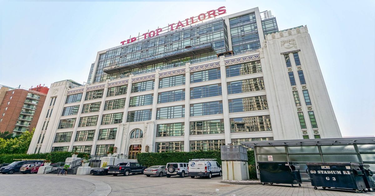 637 Lake Shore Boulevard W Toronto