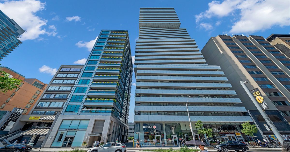 200 Bloor Street W Toronto