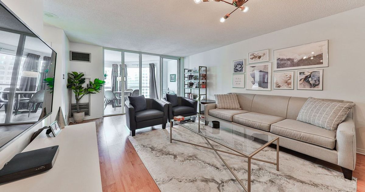 10 Queens Quay W Toronto