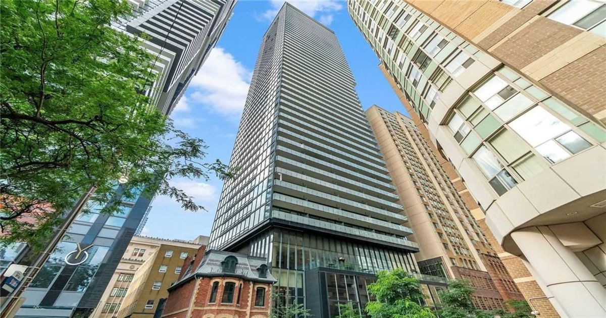 15 Grenville Street Toronto
