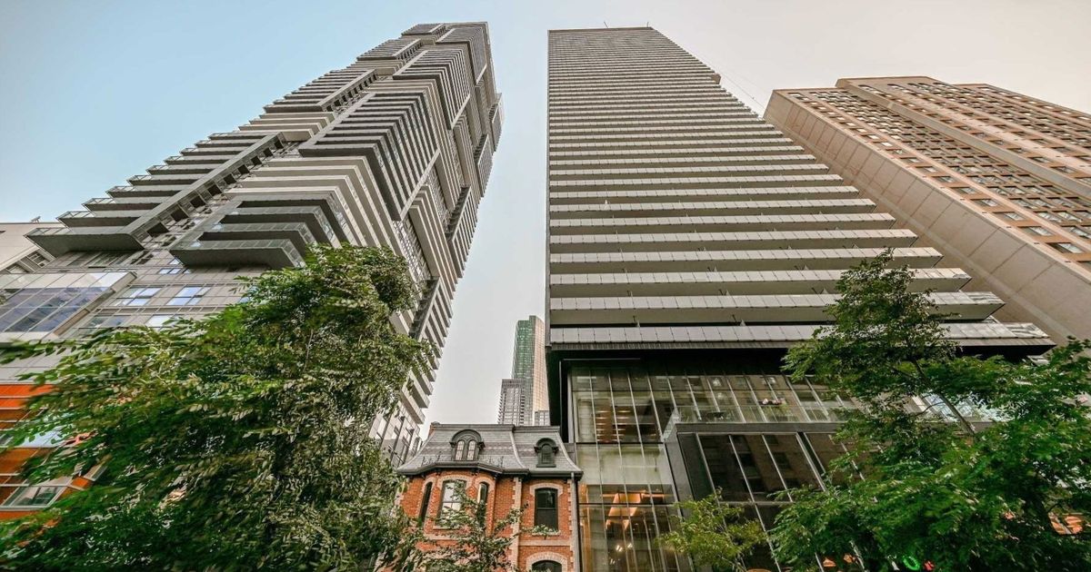 15 Grenville Street Toronto