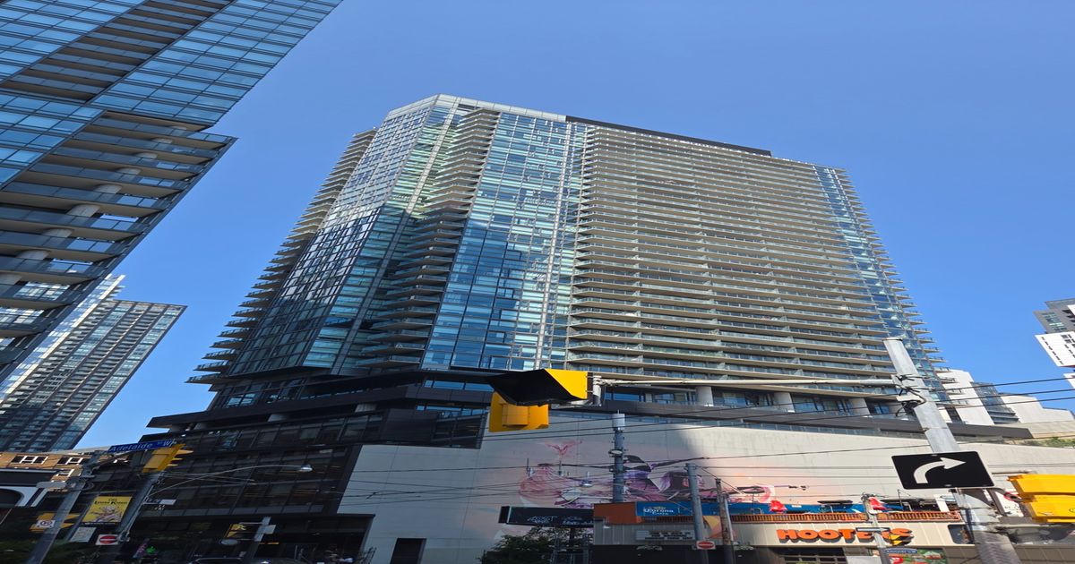 290 Adelaide Street W Toronto