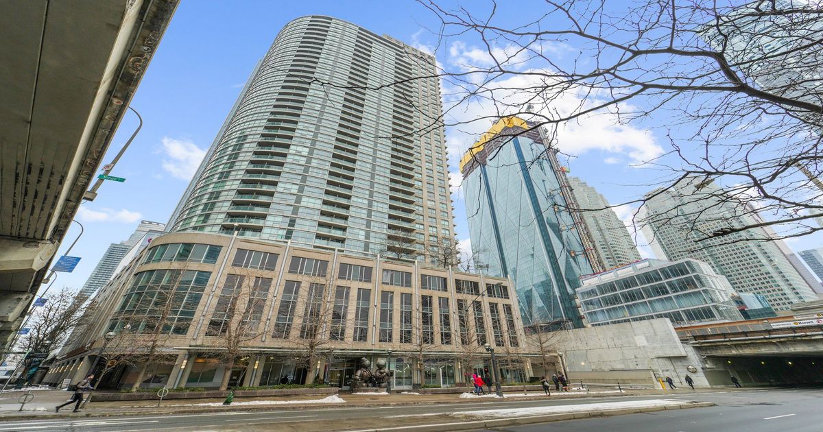 18 Yonge Street Toronto