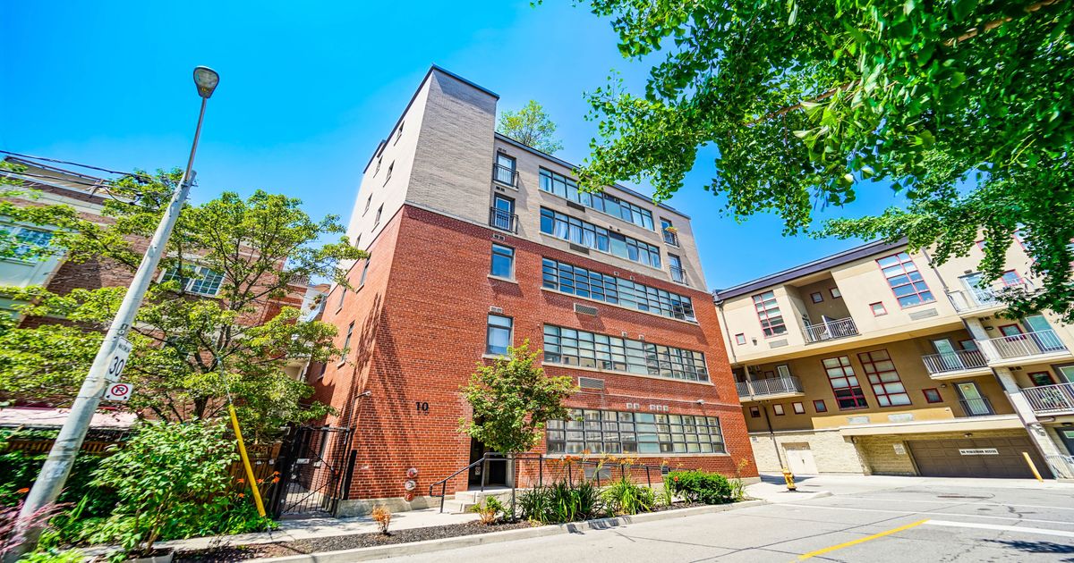10 Wellesley Place Toronto