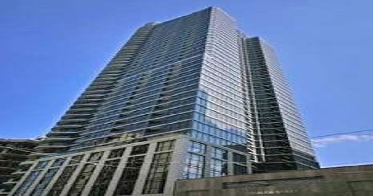 21 Carlton Street Toronto