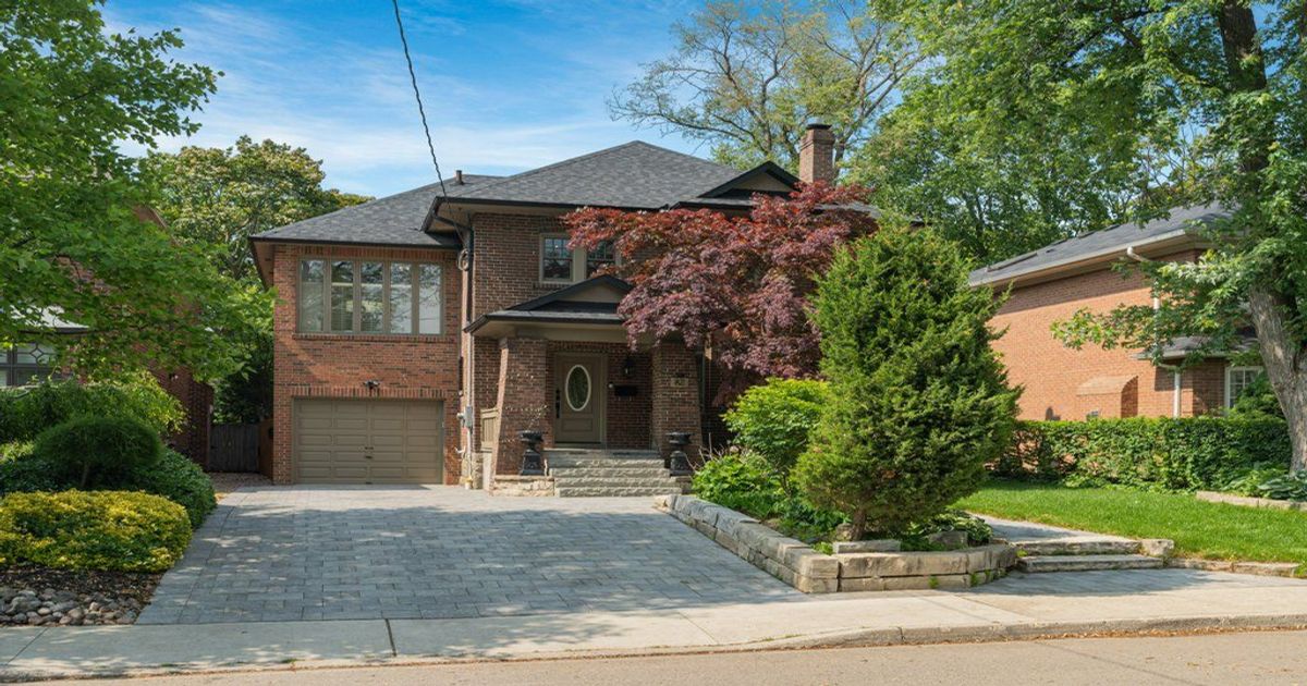 82 Brooke Avenue Toronto