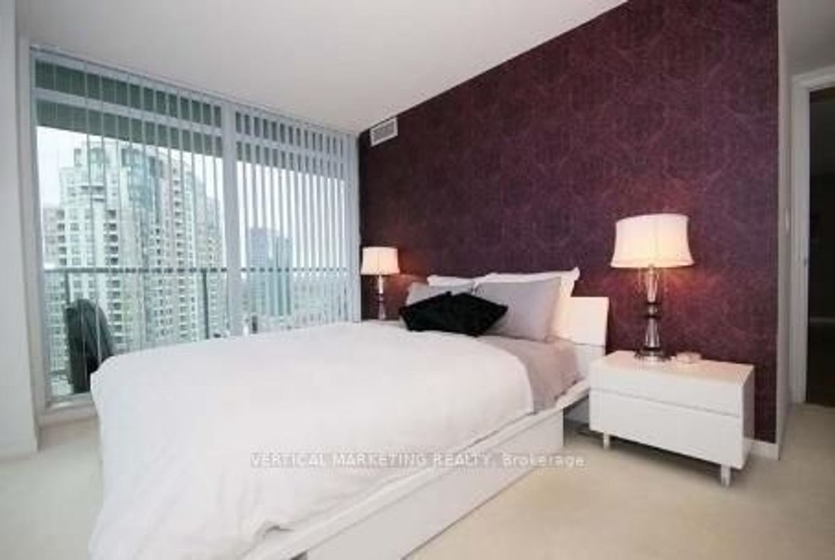 img-gallery