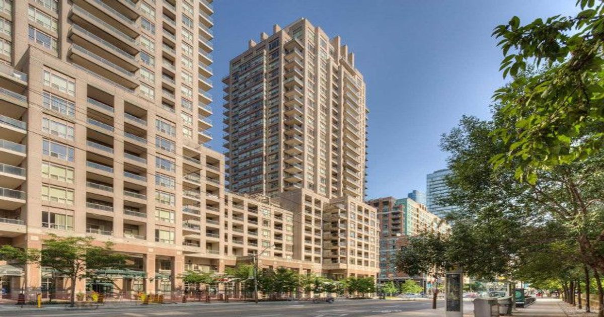 909 Bay Street Toronto
