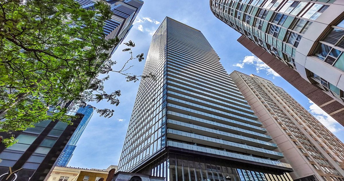 15 Grenville Street Toronto