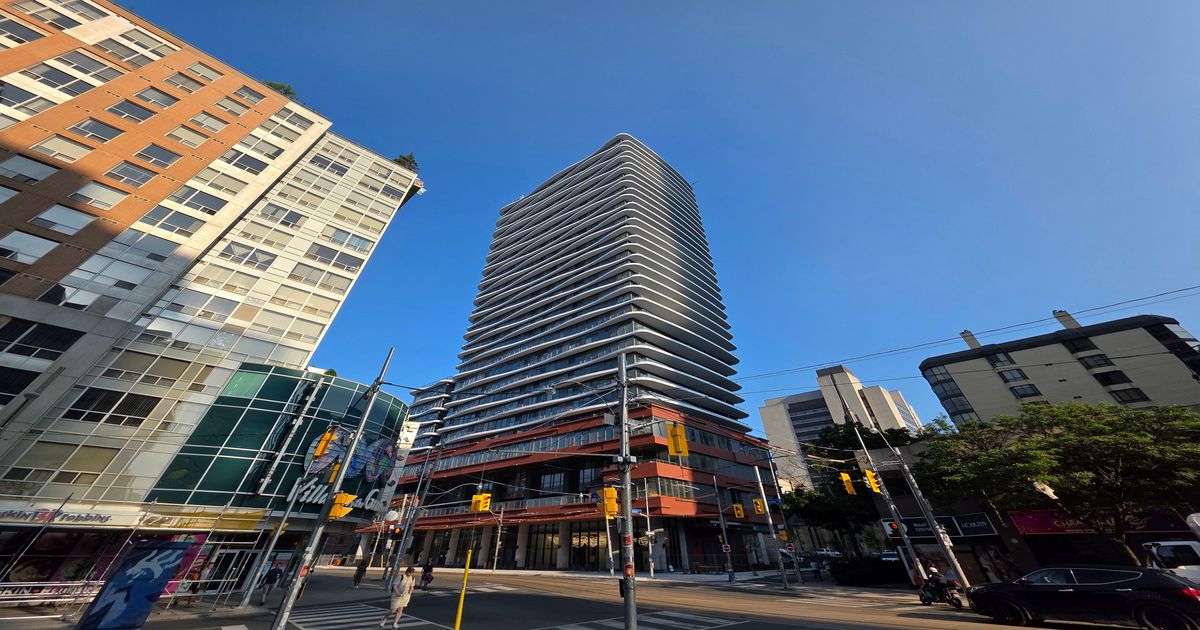 280 Dundas Street W Toronto