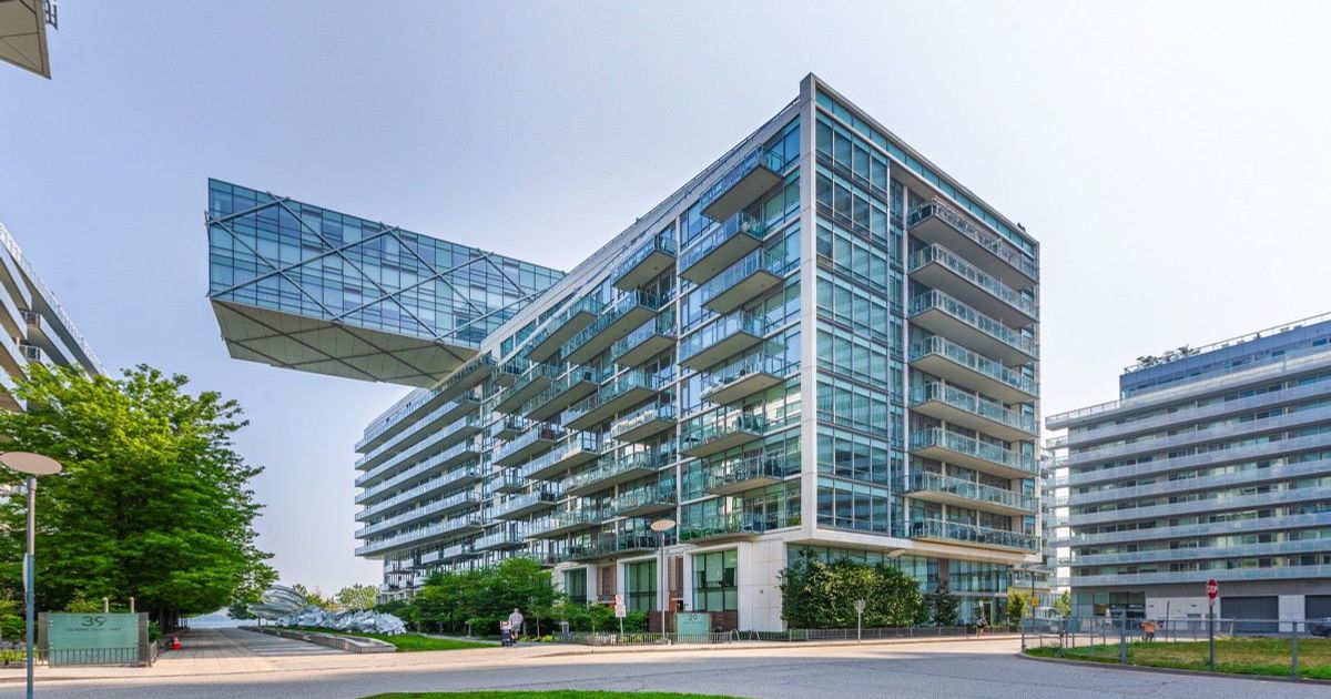 29 Queens Quay E Toronto