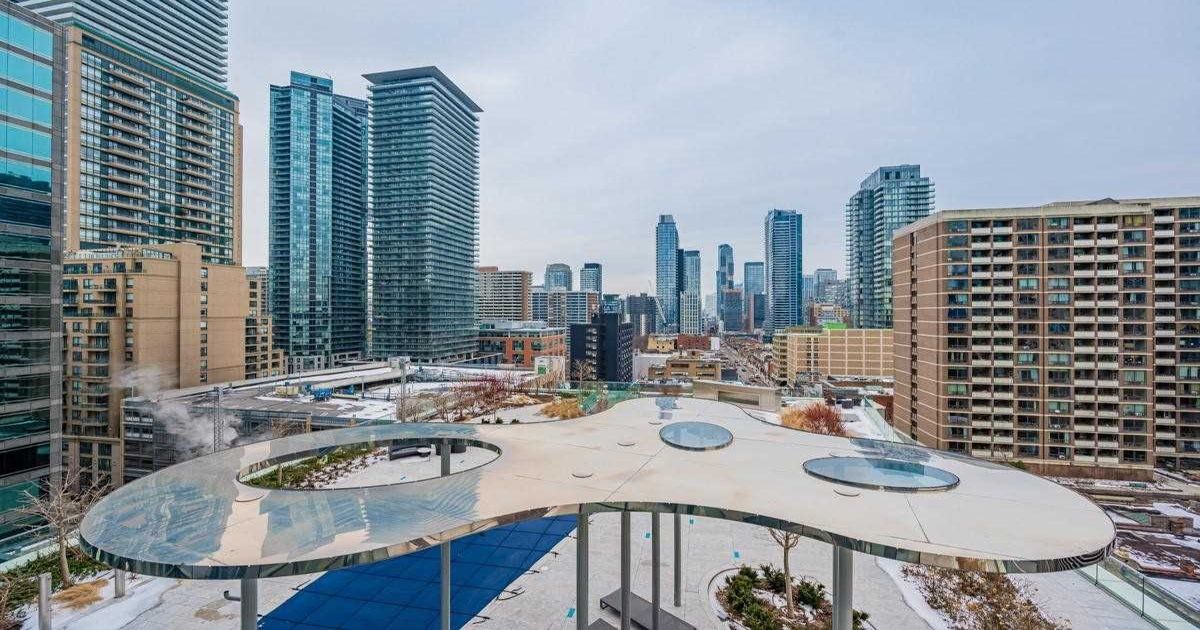 1 Bloor Street E Toronto
