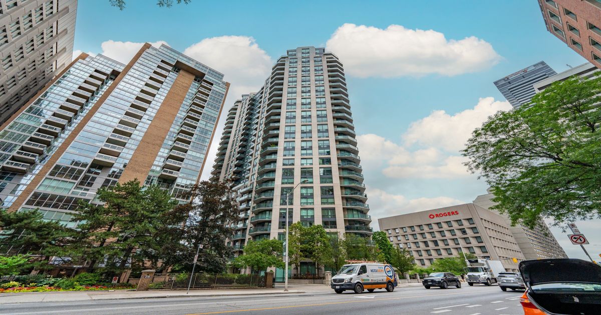 300 Bloor Street E Toronto