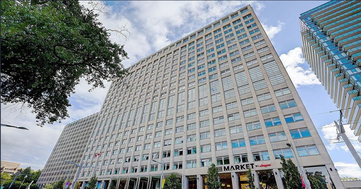111 St Clair Avenue W Toronto