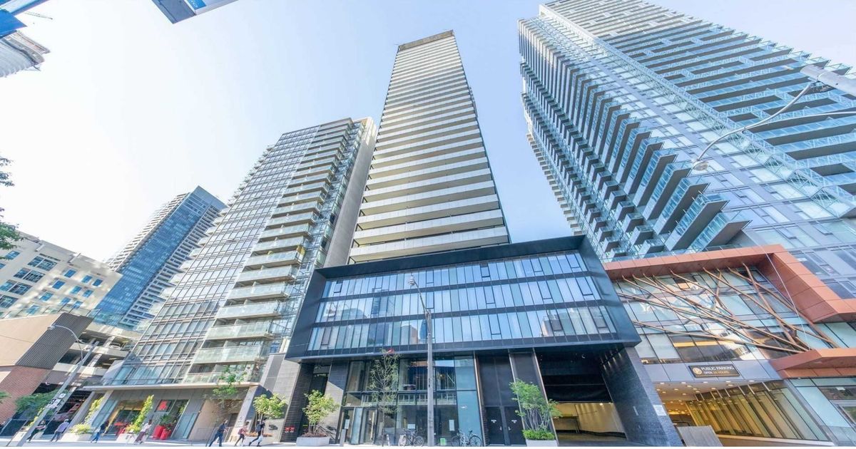 28 Wellesley Street E Toronto