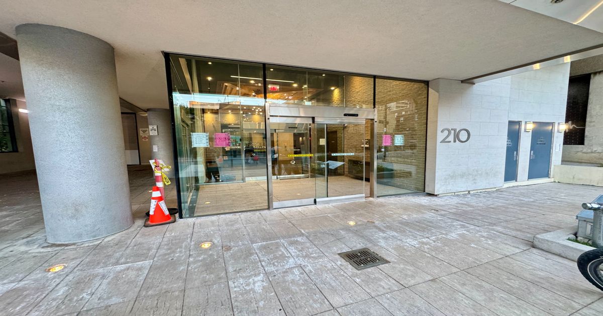 210 Simcoe Street Toronto