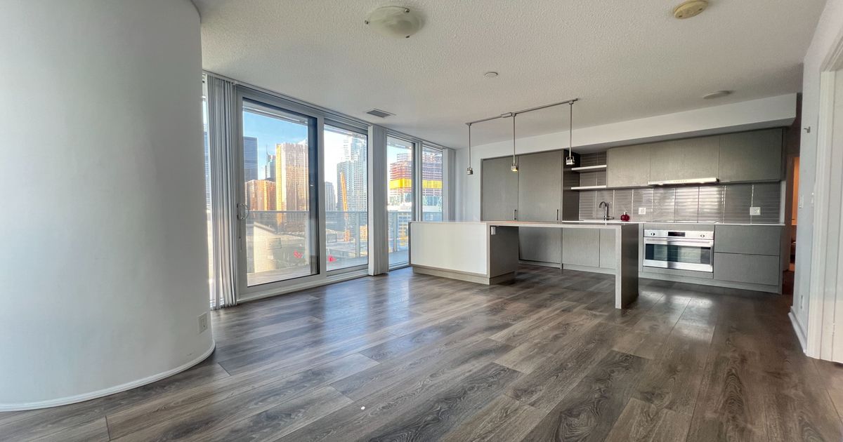 100 Harbour Street Toronto