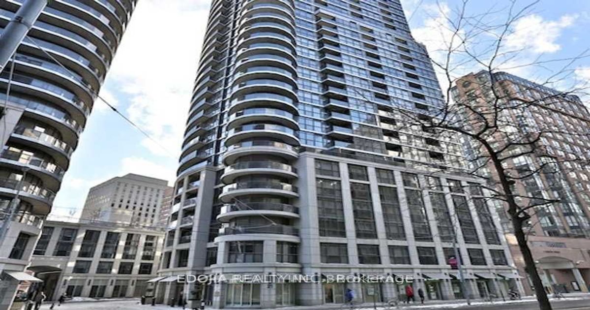 21 Carlton Street Toronto