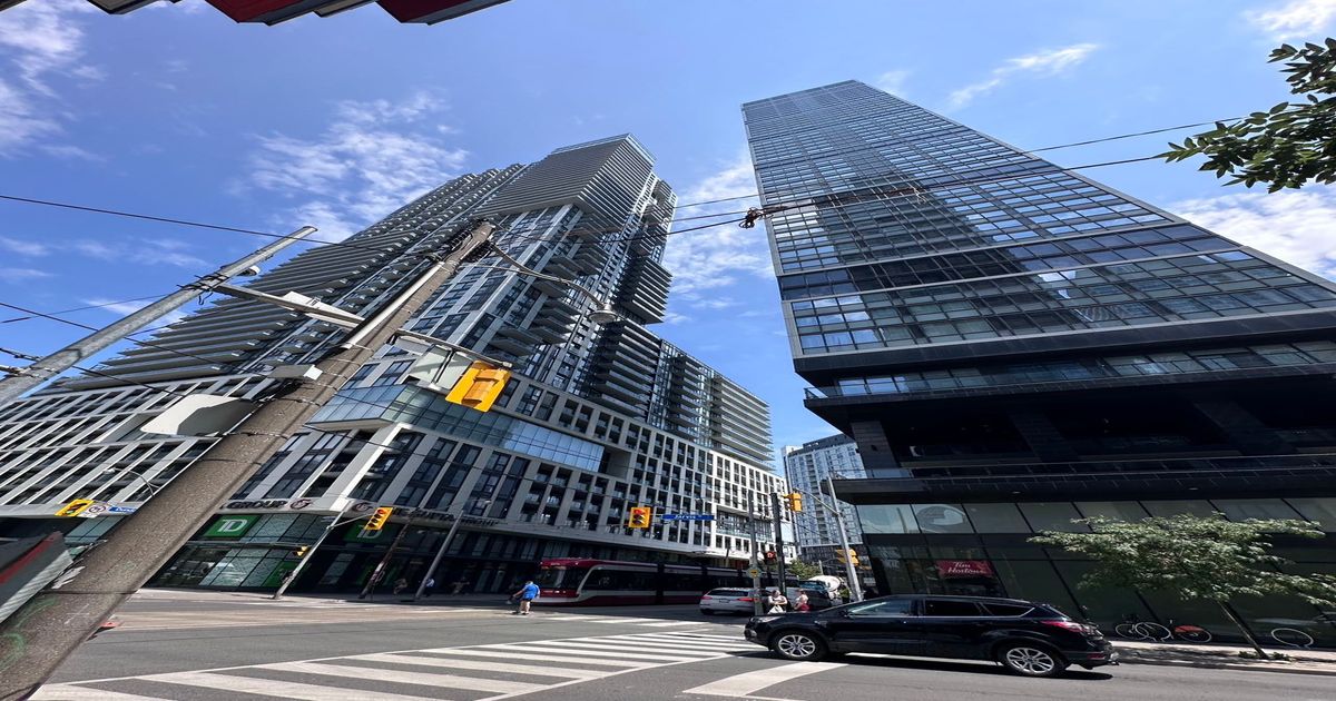 181 Dundas Street E Toronto