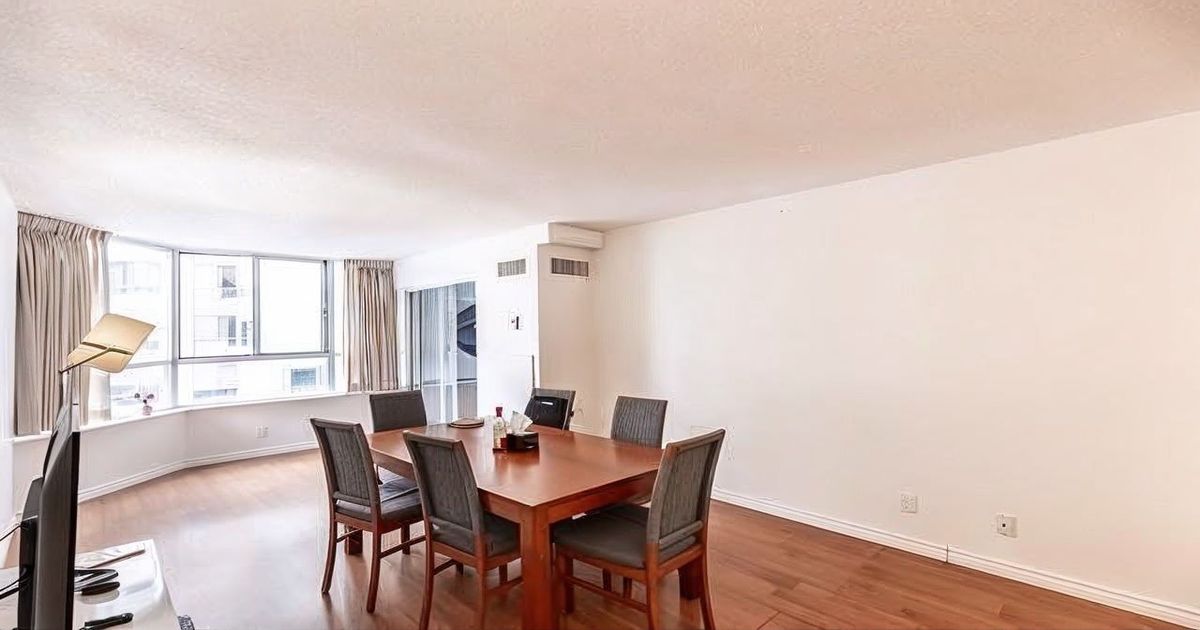 717 Bay Street Toronto