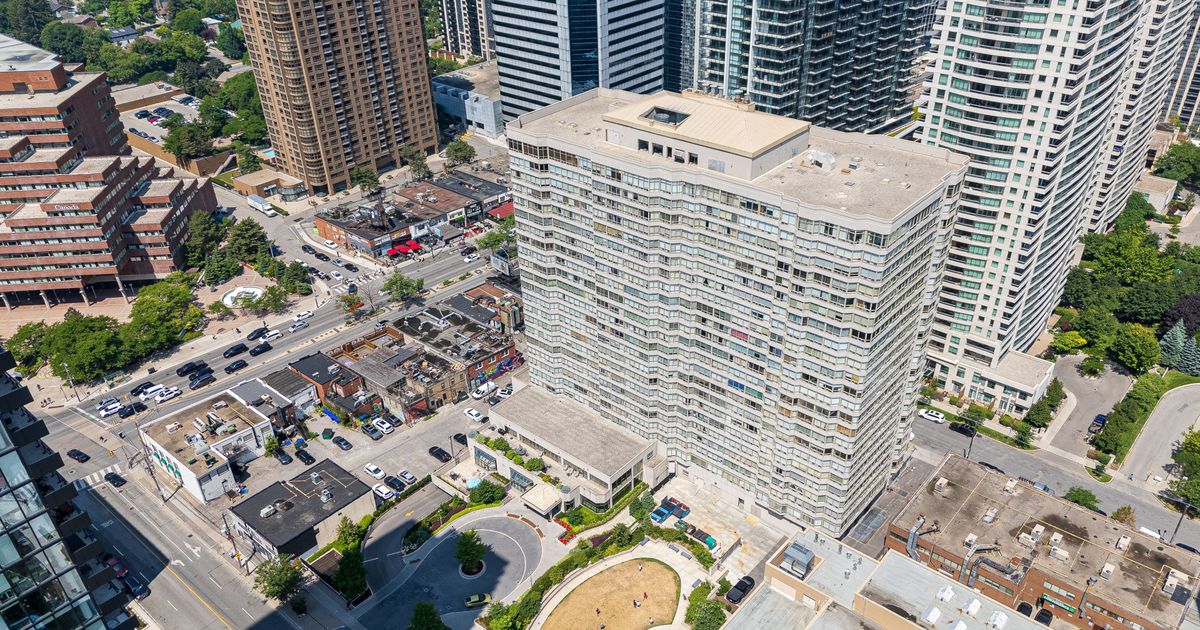 30 Greenfield Avenue Toronto